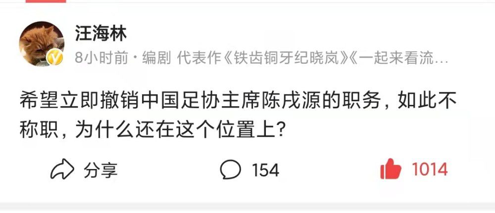 法媒：即将到来的冬窗 曼市双雄将争夺里尔18岁后卫约罗据法国媒体《le10sport》报道，即将到来的冬季转会窗，曼联和曼城将会争夺里尔小将莱尼-约罗（Leny Yoro），曼市双雄已经和球员及所在的俱乐部里尔取得了联系。